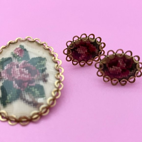 Vintage PETIT POINT BROOCH & Screw Back Earrings, Hand Embroidered Brooch, Roses - Picture 2 of 6